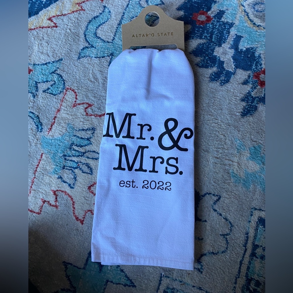Mr & Mrs 2022 towel